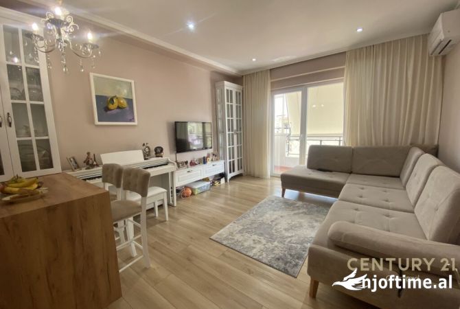 Shtepi ne shitje Apartament ne Tirane, 1+1, Mobilimi E mobiluar, Pagesa 115,000  Euro.