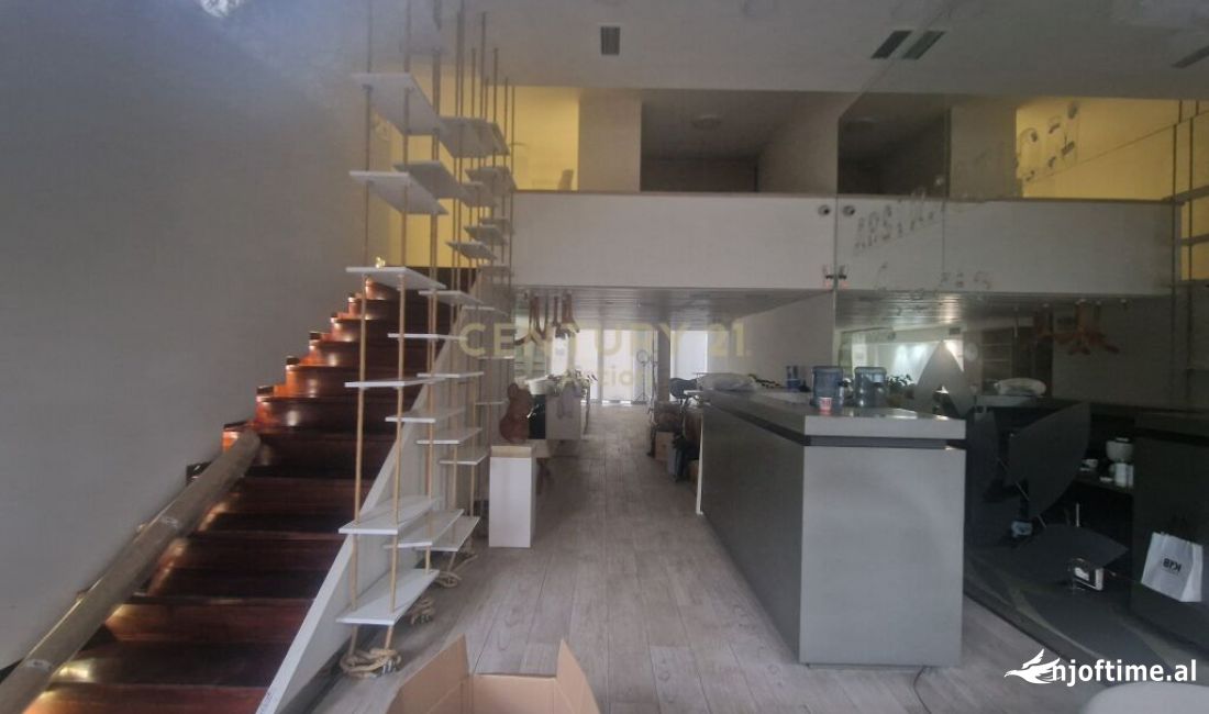 JEPET ME QIRA NJESI SHERBIMI - DUPLEKS PRANE 21 DHJETORIT! 1,150 Euro 