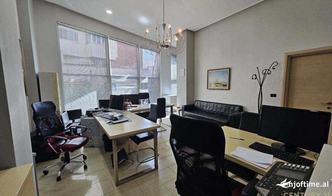 SHESIM ZYRE TE RRUGA E BOGDANEVE! 125,000 Euro