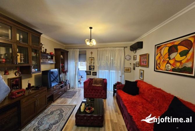 SHITET APARTAMENT 1+1 TE PALLATET CABEJ, PASTICERI LIKA 118,000 €