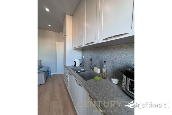 Shtepi ne shitje Apartament ne Tirane, 1+1, Mobilimi E mobiluar, Pagesa 135,000  Euro.