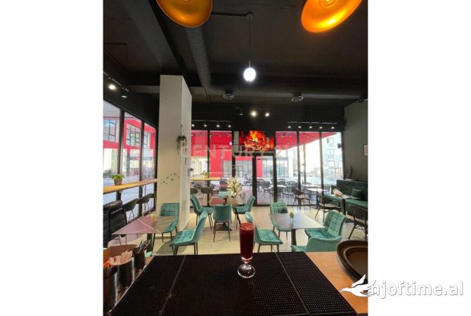 SHITJE BIZNESI BAR-KAFE TEK RRUGA E DIBRES 47,000 €