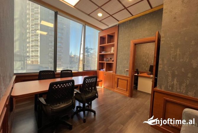 Zyre me qera te Kullat Binjake 650 Euro