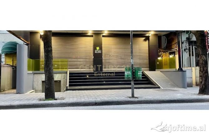 Ambiente Commerciale in Affitto 1+1 a Tirana - 4,000 Euro