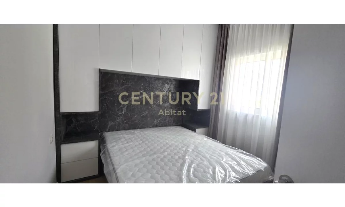 Shtepi ne shitje Apartament ne Tirane, 1+1, Mobilimi E mobiluar, Pagesa 107,000  Euro.