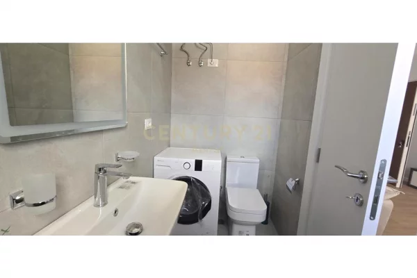 Shtepi ne shitje Apartament ne Tirane, 1+1, Mobilimi E mobiluar, Pagesa 107,000  Euro.