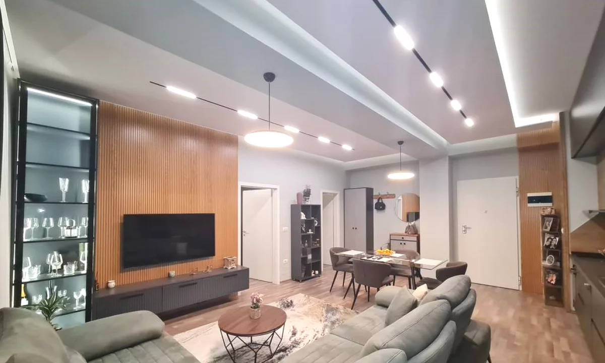 Shtepi ne shitje Apartament ne Tirane, 1+1, Mobilimi E mobiluar, Pagesa 140,000  Euro.