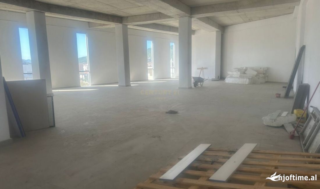 JEPET ME QIRA 1500 M2 OPEN SPACE NE DALJE TE KOMBINATIT !
