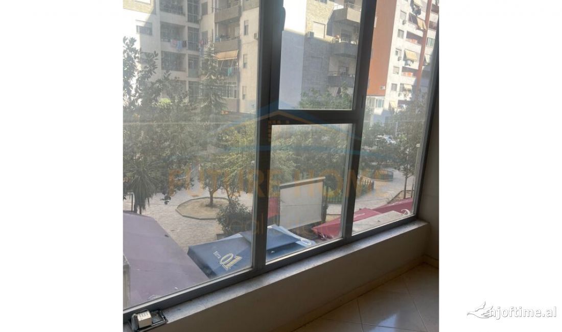 Jepet Ambjent Biznesi tek Unaza e Re