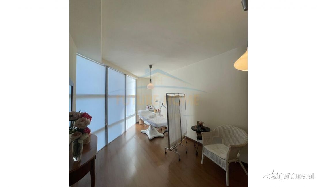 Jepet me qera ambjent biznesi tek Ish Ekspozita.