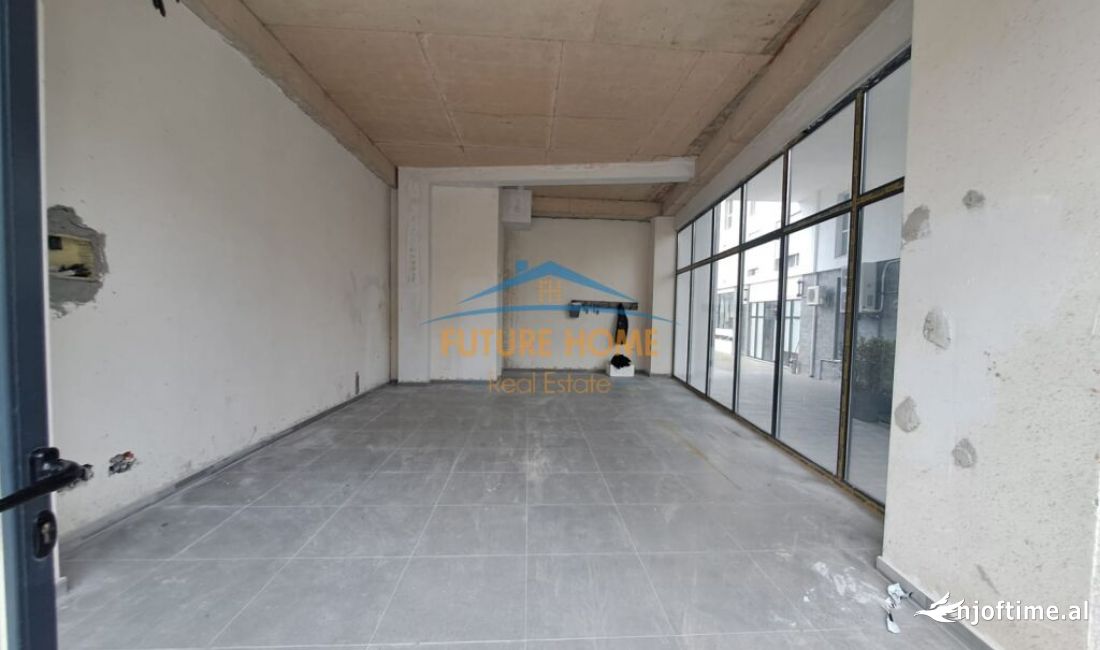 Shitet Ambient Biznesi, Selite