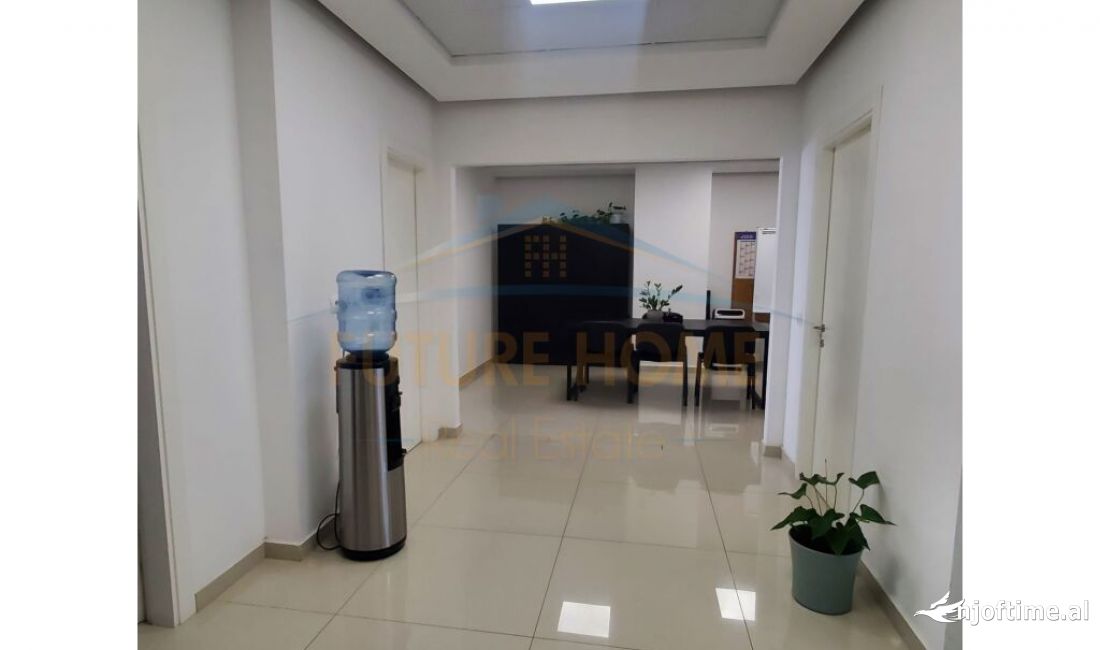 Jepet me Qera Ambient Biznesi ne Rrugen e Kavajes