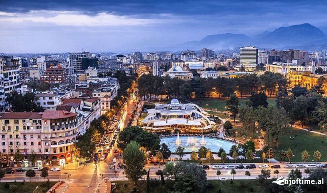 Shitet Ambjent Biznesi ne Bllok, Kat 0