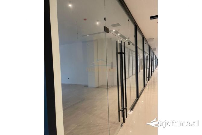 Ambient biznesi ne shitje 1+1 ne Tirane - 550,800 Euro