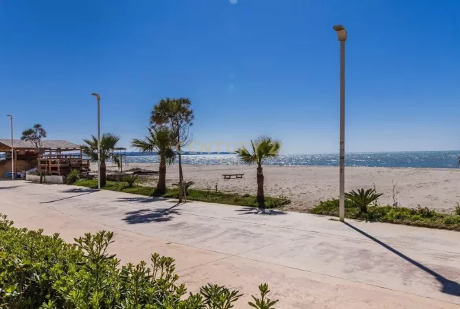 Shtepi ne shitje Duplex(shtepi me 2 kate) ne Durres, 1+1, Mobilimi Bosh, pa mobiluar, Pagesa 165,000  Euro.