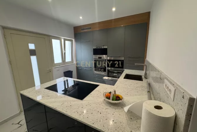 Shtepi me qera Shtepi Private ne Tirane, 2+1, Mobilimi E mobiluar, Pagesa 600  Euro.