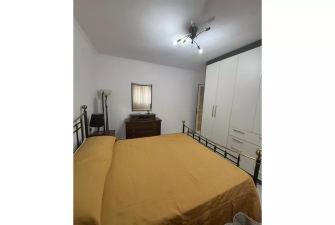 Shtepi me qera Shtepi Private ne Tirane, 2+1, Mobilimi E mobiluar, Pagesa 600  Euro.