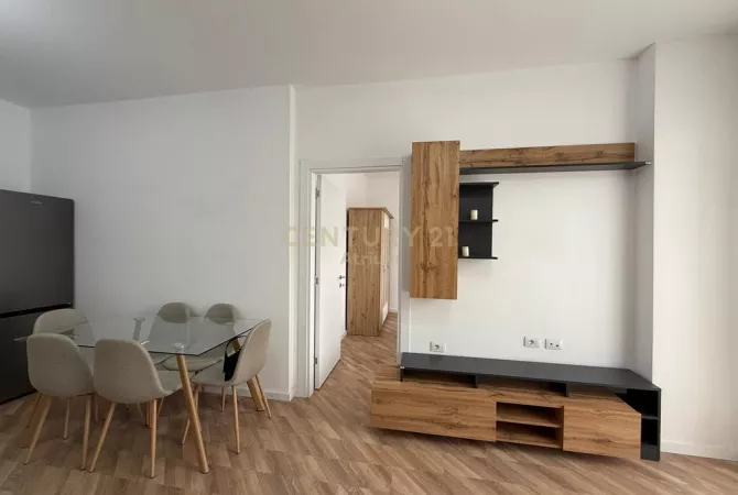 JEPET ME QIRA APARTAMENT 3+1+2+POST PARKIMI TEK UNIVERS CITY !