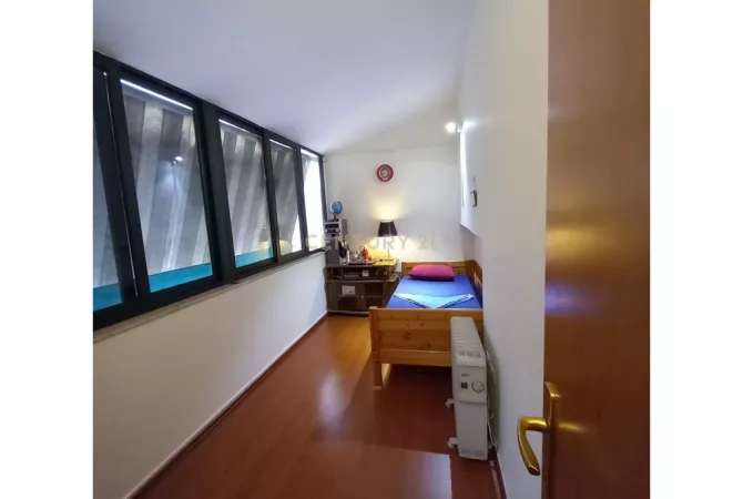 Shtepi me qera Apartament ne Tirane, 2+1, Mobilimi E mobiluar, Pagesa 600  Euro.