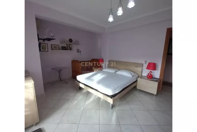 Shtepi me qera Apartament ne Tirane, 2+1, Mobilimi E mobiluar, Pagesa 600  Euro.