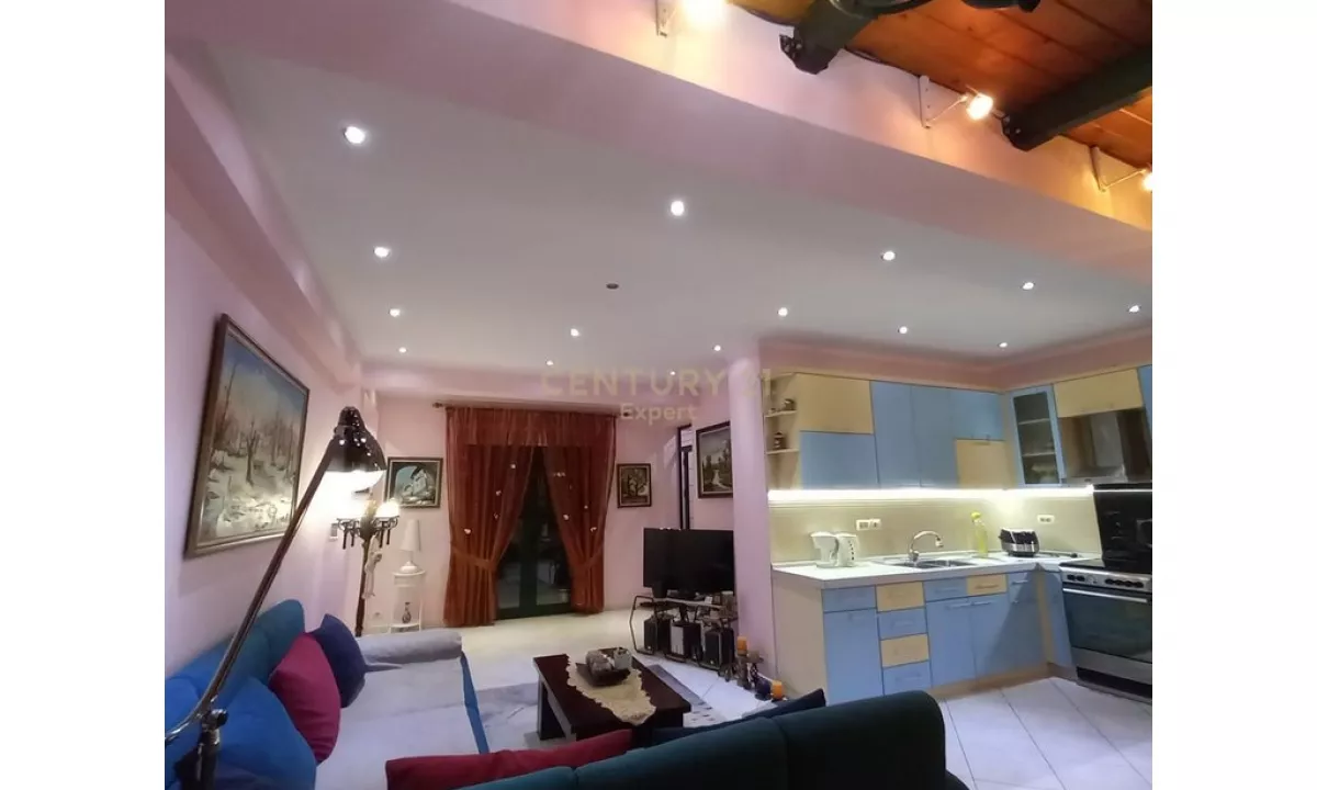 Shtepi me qera Apartament ne Tirane, 2+1, Mobilimi E mobiluar, Pagesa 600  Euro.