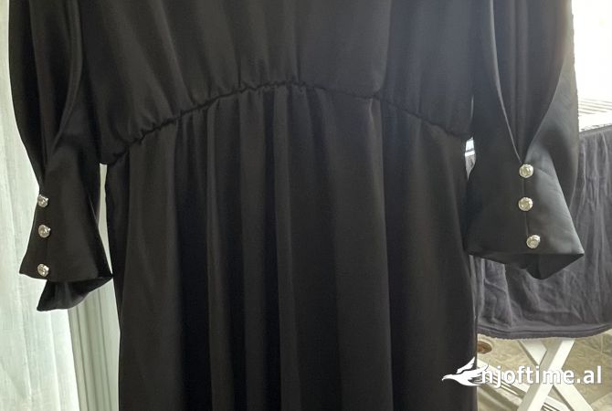 Veshje dhe Aksesor per te Rritur ne Tirane - 12,500 Leke