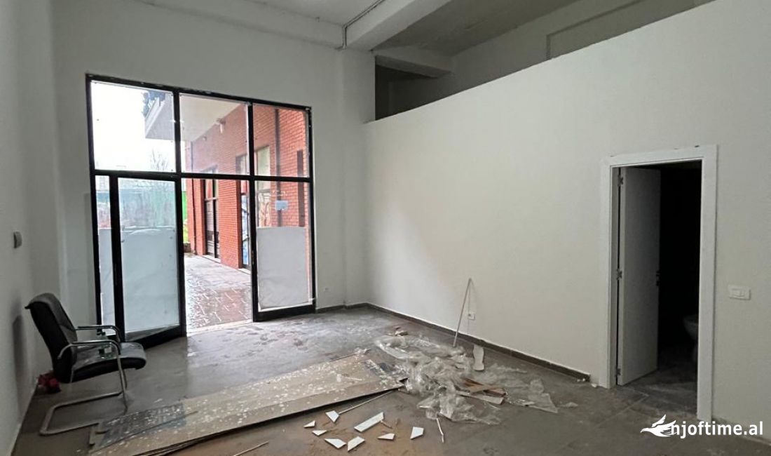 Jepet me qera Ambient Biznesi Kompleksi Golden Park 3 ,  350 