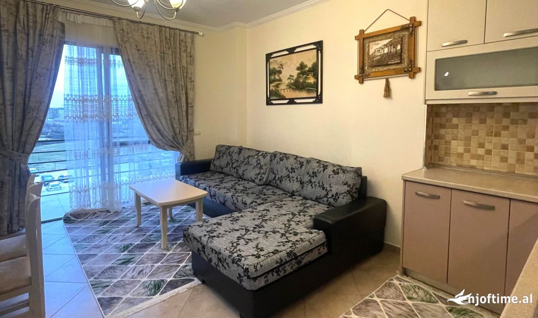 Shtepi ne shitje Apartament ne Tirane, 2+1, Mobilimi E mobiluar, Pagesa 112,000  Euro.