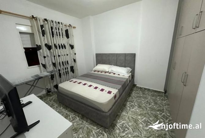 Shtepi me qera Apartament ne Tirane, 2+1, Mobilimi E mobiluar, Pagesa 504  Euro.