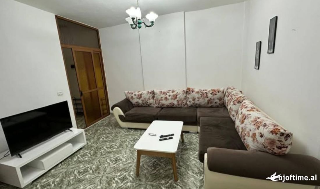 Shtepi me qera Apartament ne Tirane, 2+1, Mobilimi E mobiluar, Pagesa 504  Euro.