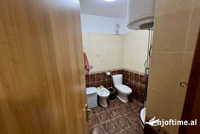 Shtepi ne shitje Apartament ne Tirane, 1+1, Mobilimi E mobiluar, Pagesa 89,008  Euro.