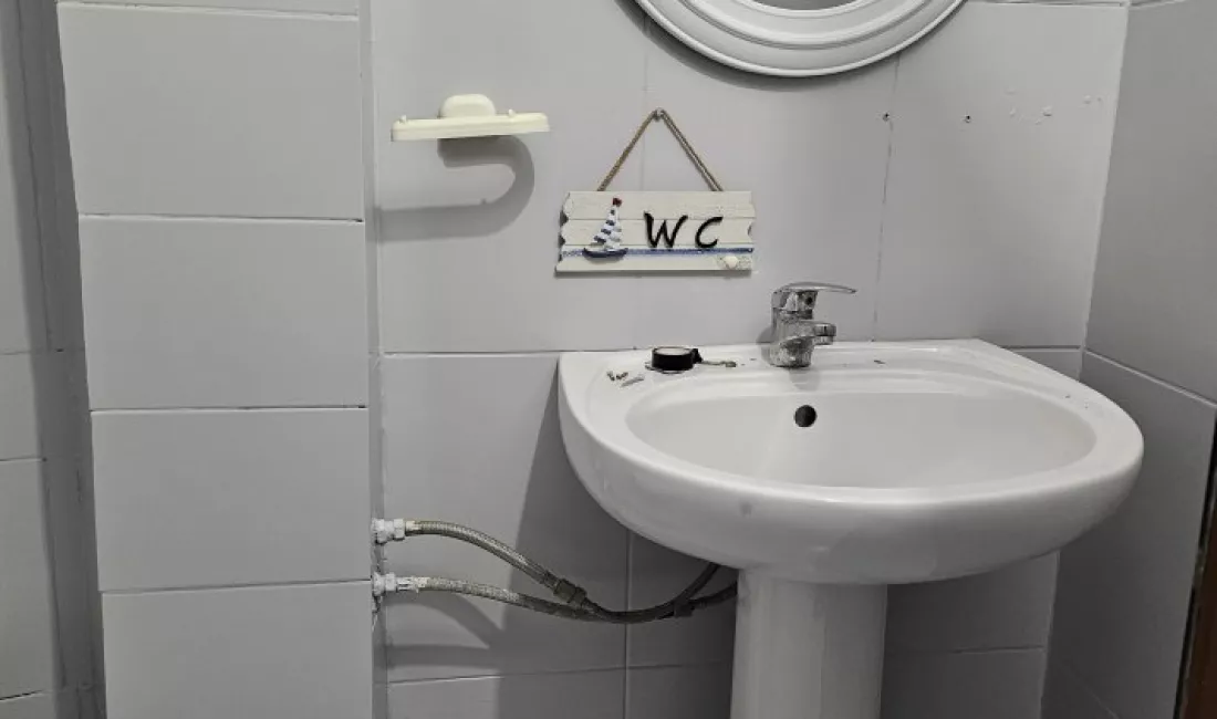 Shtepi me qera Apartament ne Tirane, 1+1, Mobilimi E mobiluar, Pagesa 360  Euro.