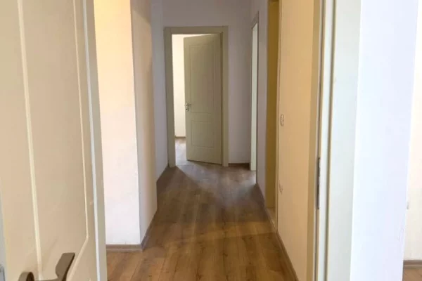 Shtepi me qera Apartament ne Tirane, 2+1, Mobilimi E mobiluar, Pagesa 451  Euro.