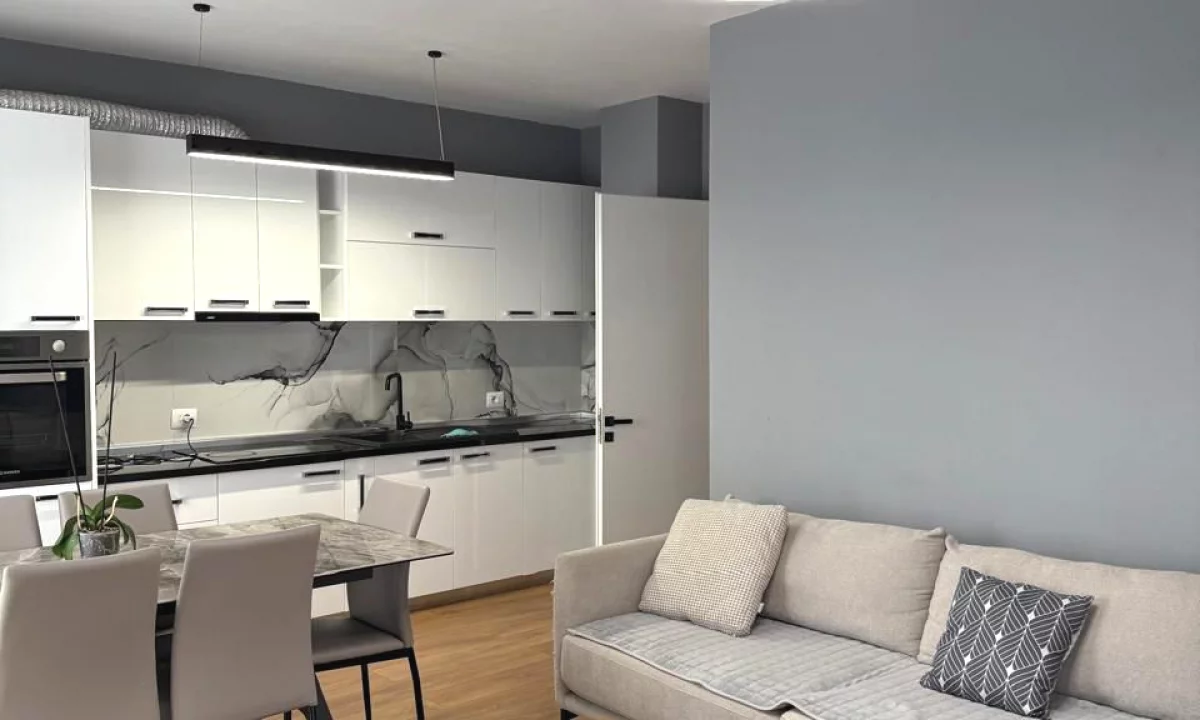 Shtepi me qera Apartament ne Tirane, 2+1, Mobilimi E mobiluar, Pagesa 751  Euro.