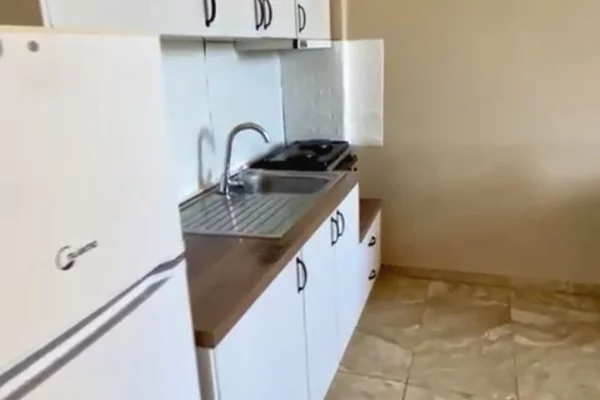 Jepet me qera 1+1+bllk  📍STACIONI I TRENIT Dispanceria