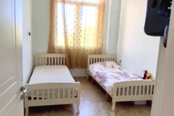 Shtepi me qera Apartament ne Tirane, 1+1, Mobilimi E mobiluar, Pagesa 399  Euro.