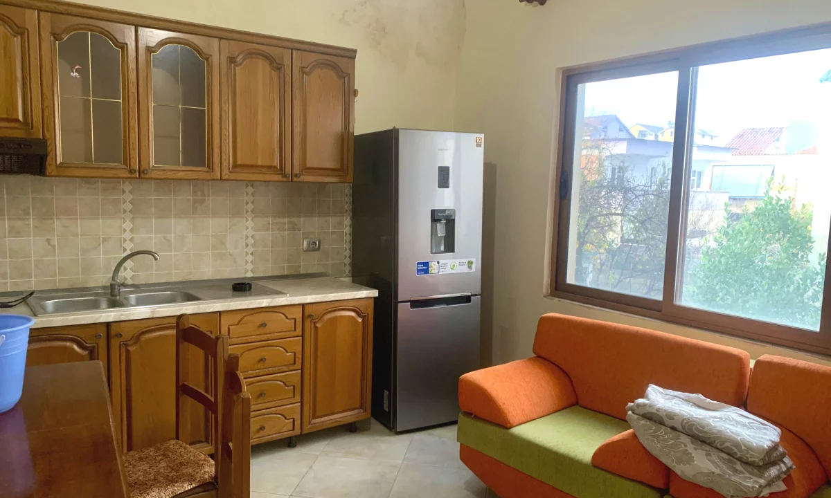 Shtepi me qera Apartament ne Tirane, 2+1, Mobilimi E mobiluar, Pagesa 399  Euro.