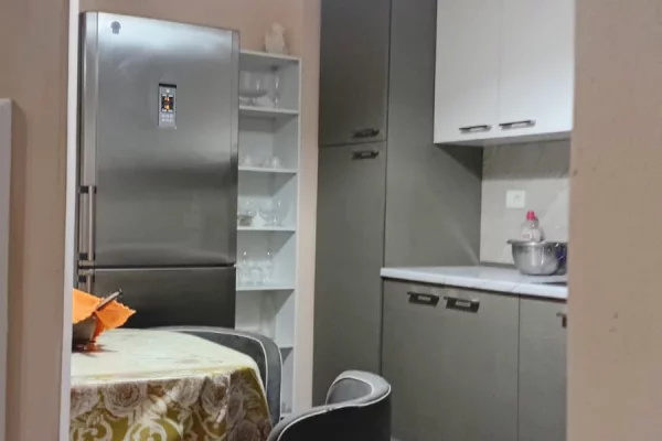 Shtepi ne shitje Apartament ne Tirane, 2+1, Mobilimi E mobiluar, Pagesa 220,000  Euro.