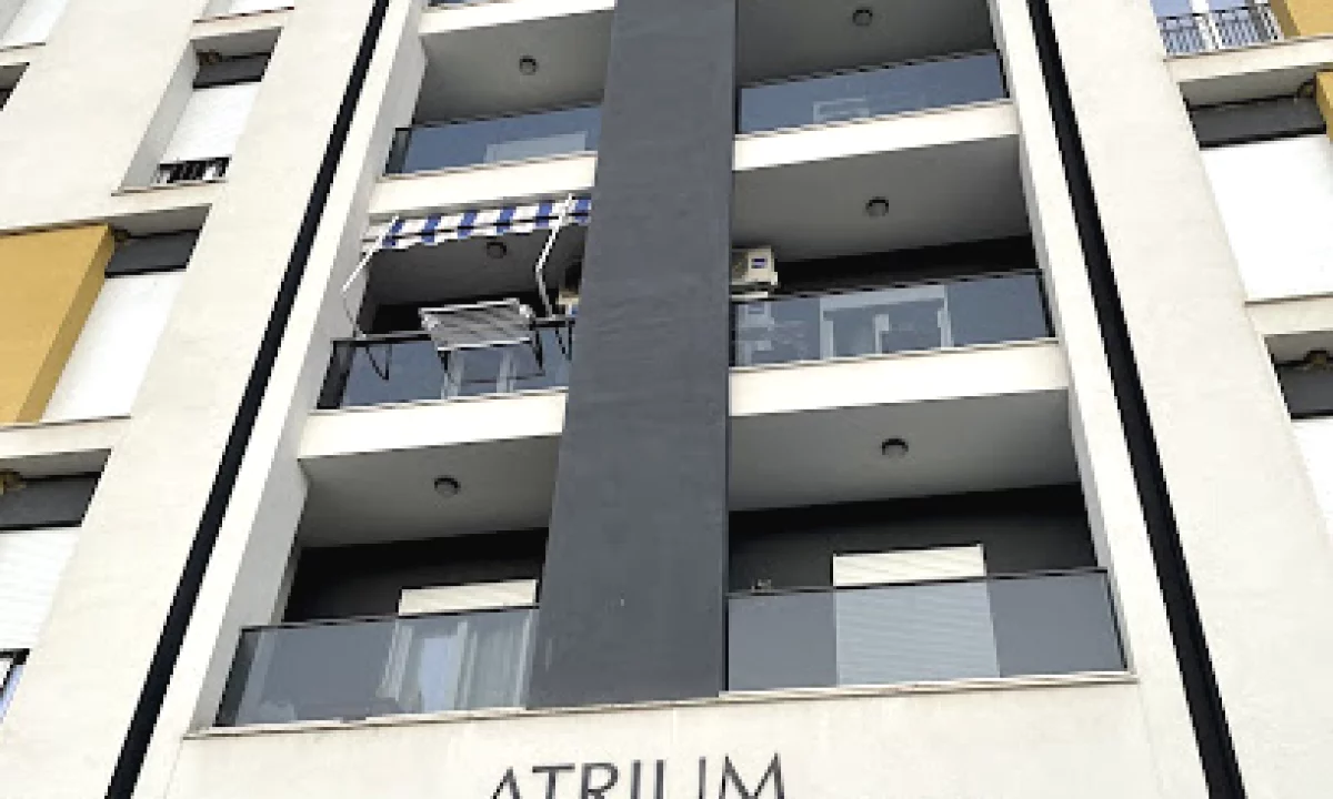 Shtepi ne shitje Apartament ne Tirane, 1+1, Mobilimi Bosh, pa mobiluar, Pagesa 90,000  Euro.