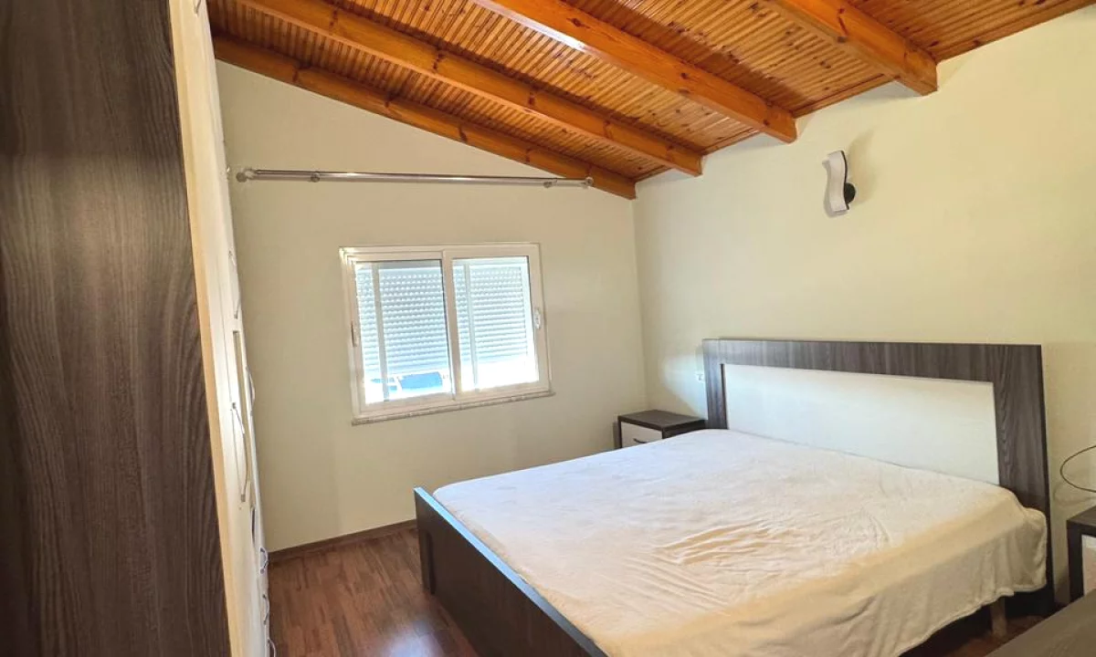 Shtepi ne shitje Vila Luksoze ne Tirane, 7+1, Mobilimi E mobiluar, Pagesa Me Marreveshje.