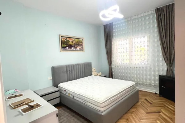 Shtepi ne shitje Vila Luksoze ne Tirane, 7+1, Mobilimi E mobiluar, Pagesa Me Marreveshje.