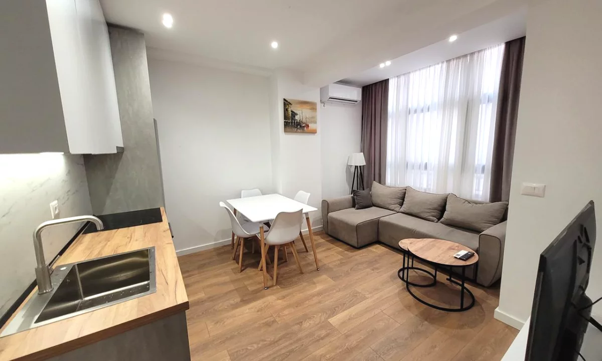 Shtepi me qera Apartament ne Tirane, 1+1, Mobilimi E mobiluar, Pagesa 550  Euro.