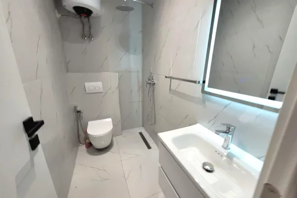 Shtepi me qera Apartament ne Tirane, 1+1, Mobilimi E mobiluar, Pagesa 550  Euro.