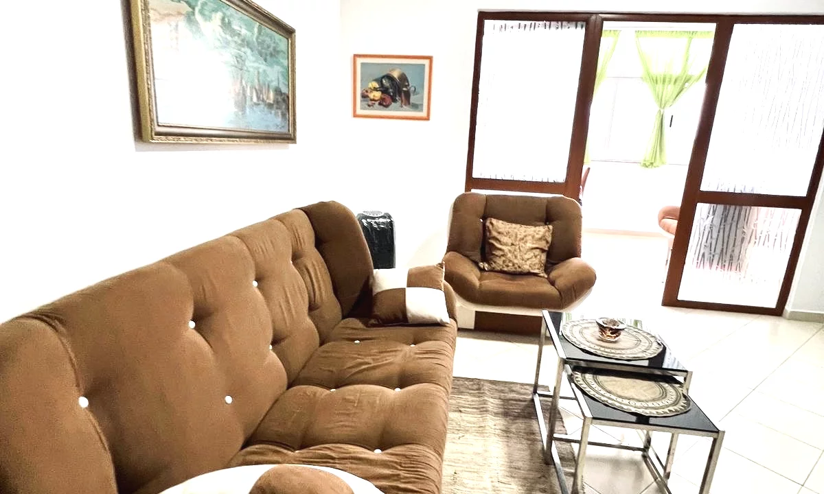 Shtepi me qera Apartament ne Tirane, 1+1, Mobilimi E mobiluar, Pagesa 400  Euro.