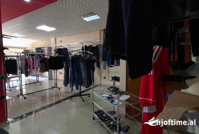 Business Property for Rent 1+1 in Durres - 300 Euro