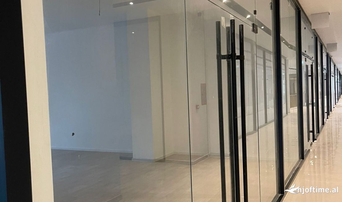 Jepet ambjent biznesi me qera tek rruga e kavajes 