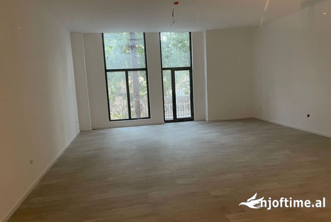 Business Property for Rent 3+1 in Tirana - 2,500 Euro