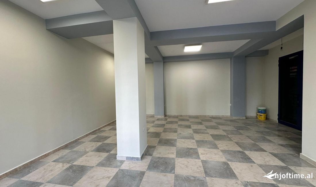 Shitet ambient biznesi tek Liqeni i Thate