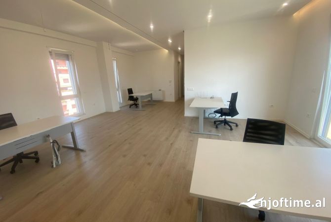 Jepet ambient biznesi me qera ne rrugen e Dibres