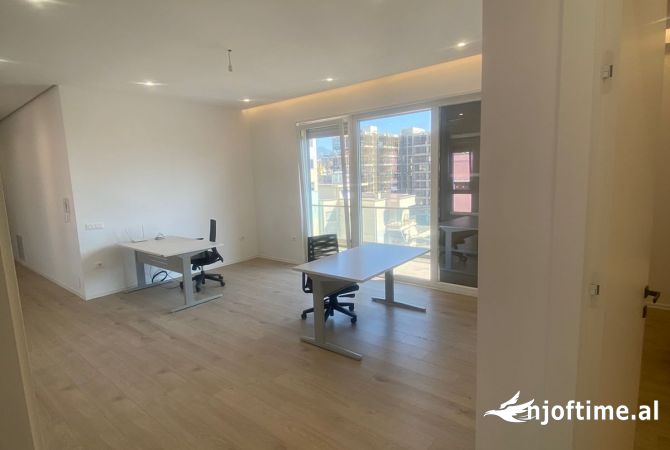 Jepet ambient biznesi me qera ne rrugen e Dibres